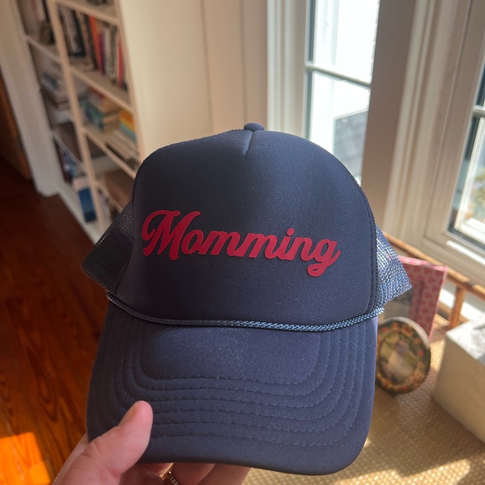 “Momming” trucker hat